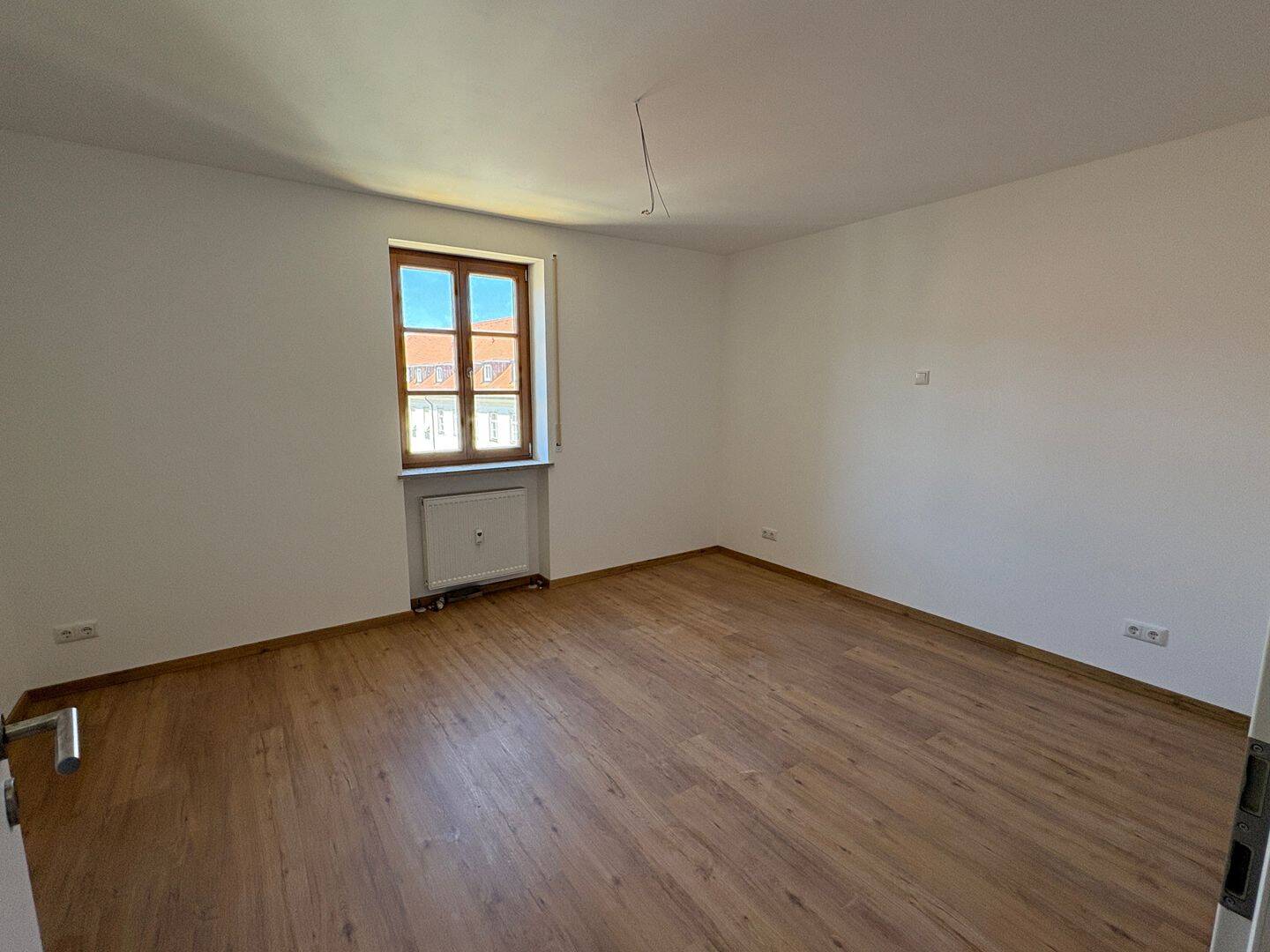 2-Zimmer-Wohnung mit geräumigem Bad und Einbauküche am Bismarckplatz - Wohnung 16 – Regensburg – Vorschaubild 5