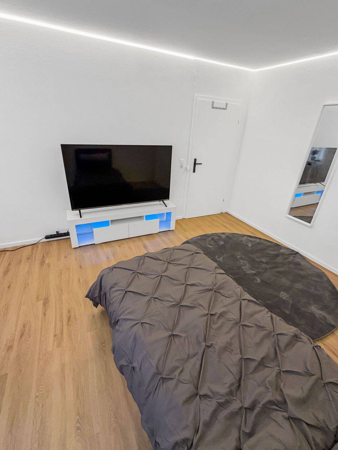 ★ SOFORT-BEZUGSBEREIT ★ Moderne WG in Stuttgart-West vollmöbliert, Erstbezug (Uni Stuttgart, DHBW, HfT) – Stuttgart – Vorschaubild 3