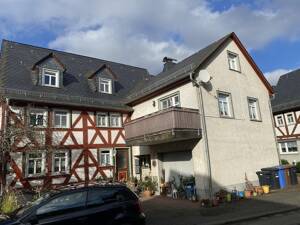 Ruhig gelegen und dennoch Mitten im Leben! 6 ZKB in Dillenburg Eibach zu vermieten – 35683 Dillenburg – Vorschaubild 2