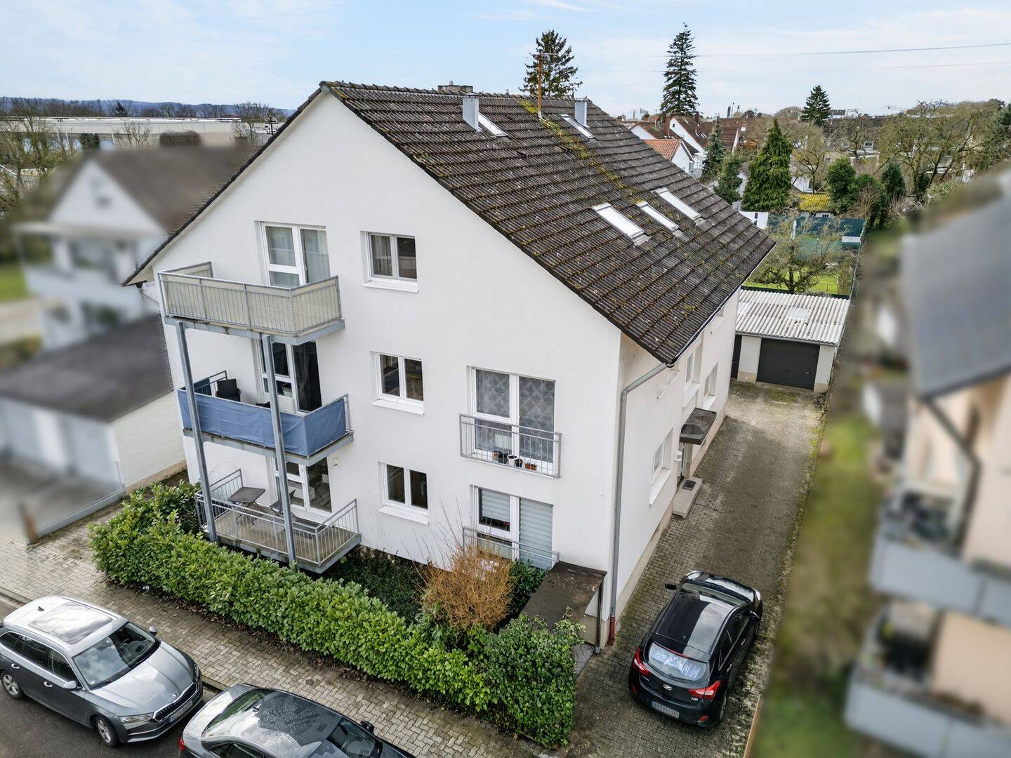 Attraktive Kapitalanlage in Neureut: Vermietetes Mehrfamilienhaus mit 8 Einheiten und Garagen