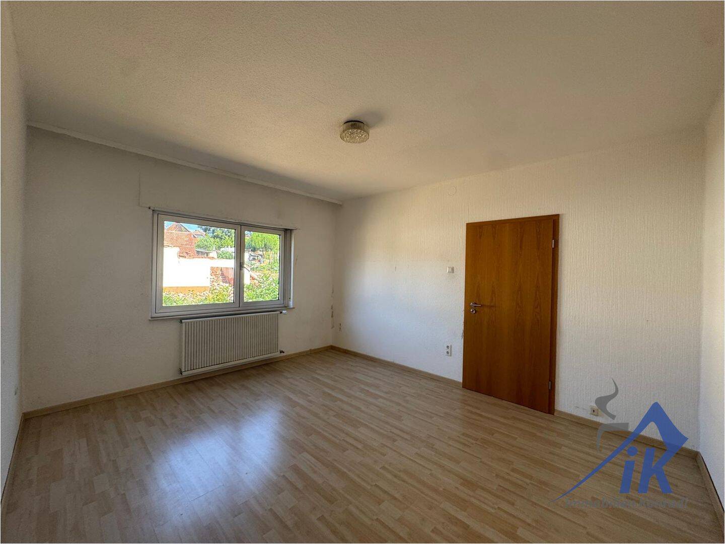 IK| Ramstein-Miesau - Geräumiges Einfamilienhaus mit 8 Zimmern und Garten in hervorragender Lage. – Landstuhl – Vorschaubild 8