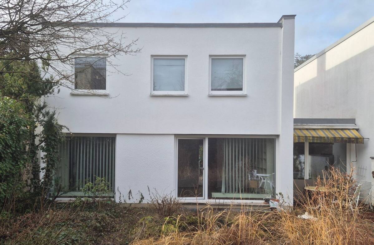 Zeitloser Bauhausklassiker im Grünen – 81247 München – Bild 1 von 9
