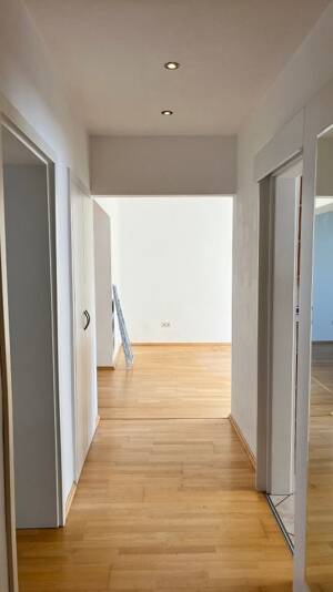 Schöne Altbauwohnung mit Balkon in ruhiger Lage von Neudorf – 47057 Duisburg – Vorschaubild 2