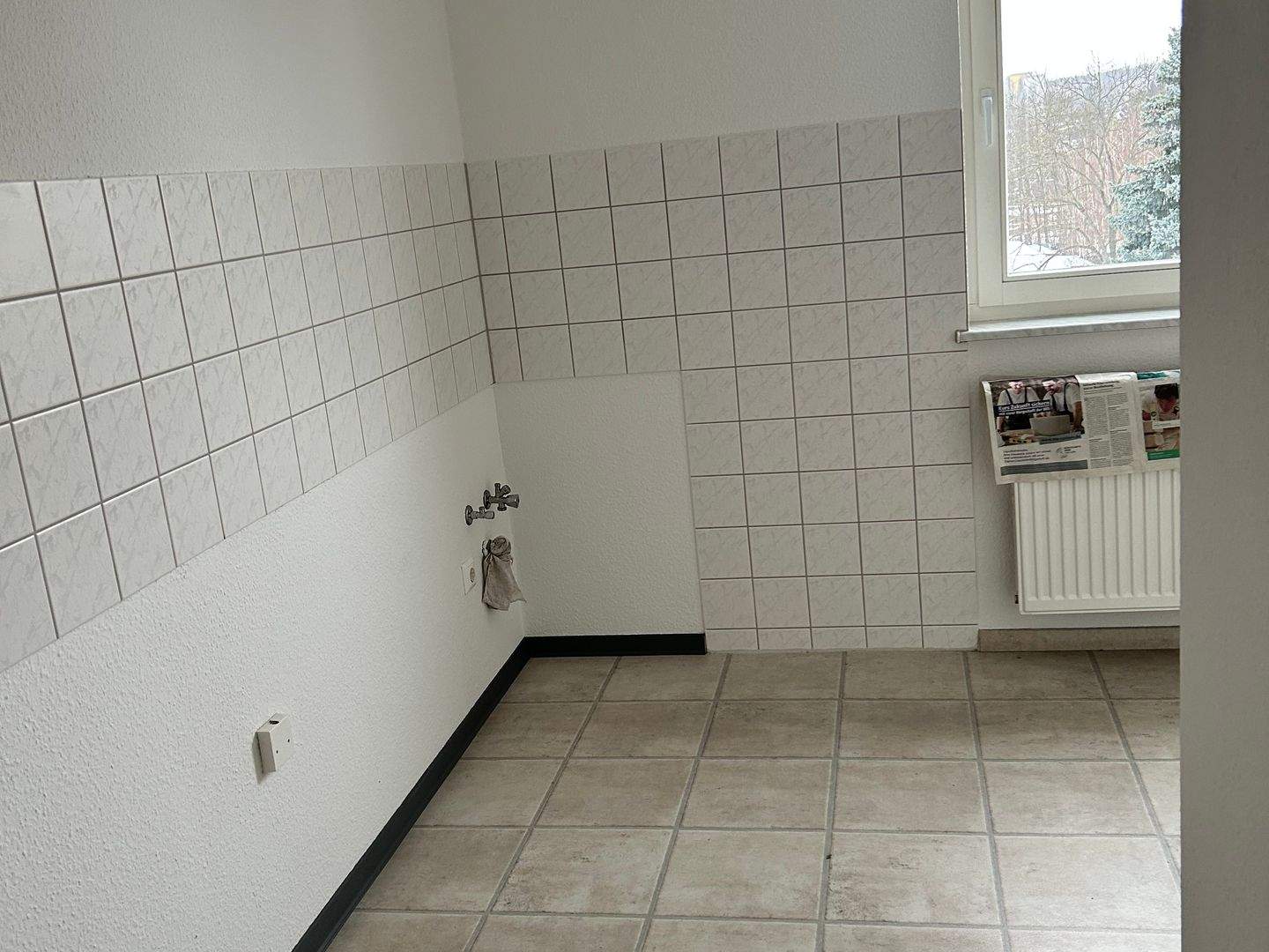 HELLE DACHGESCHOSS-WOHNUNG SUCHT NETTEN MIETER!!! – Chemnitz – Vorschaubild 3