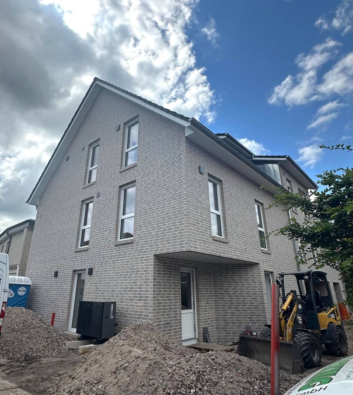 Erstbezug - Moderne 2-Zimmer-Wohnung mit Sonnenbalkon in Kreyenbrück – 26133 Oldenburg – Bild 1 von 6