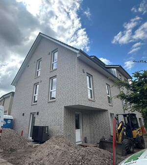 Erstbezug - Moderne 2-Zimmer-Wohnung mit Sonnenbalkon in Kreyenbrück – 26133 Oldenburg – Vorschaubild 1