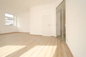 Großzügige 3-Raum-Wohnung mit 135 m² in zentraler Lage von Bautzen mit Stellplatz – 2625 Bautzen – Vorschaubild 3