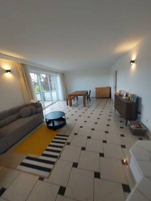 Große EG-Wohnung mit Garten, Kamin & Garage – 93161 Sinzing – Vorschaubild 2