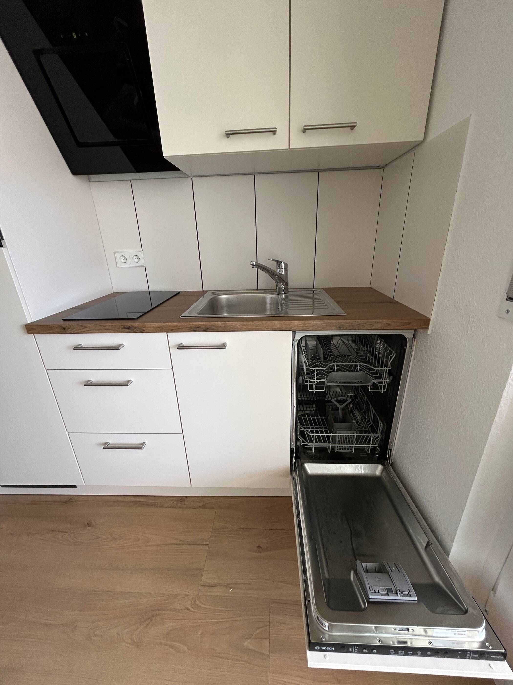 Kernsaniertes und hochwertig möbliertes 1-Zimmer-Apartment – Korntal-Münchingen – Vorschaubild 9