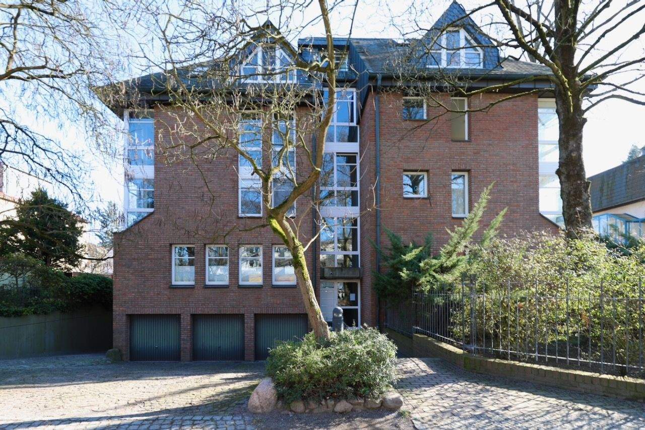 SOLIDE BAUSUBSTANZ, TERRASSE, GARTENBEREICH & GARAGE - RUHIGE LAGE - ZUR ZEIT VERMIETET – Berlin – Vorschaubild 6