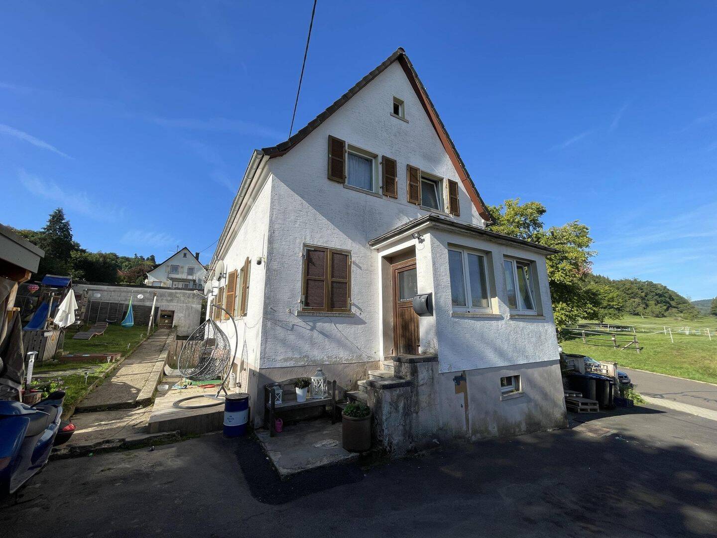 Doppelhaus mit schönem Grundstück in gefragter Wohnlage – Salmtal – Vorschaubild 3