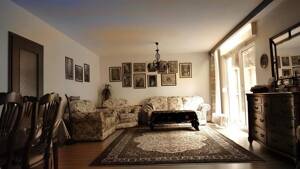 Familientraum in ruhiger Bestlage - Gepflegtes Reihenhaus mit Garten & großem Hobbyraum in Frankfurt – 60439 Frankfurt am Main – Vorschaubild 2