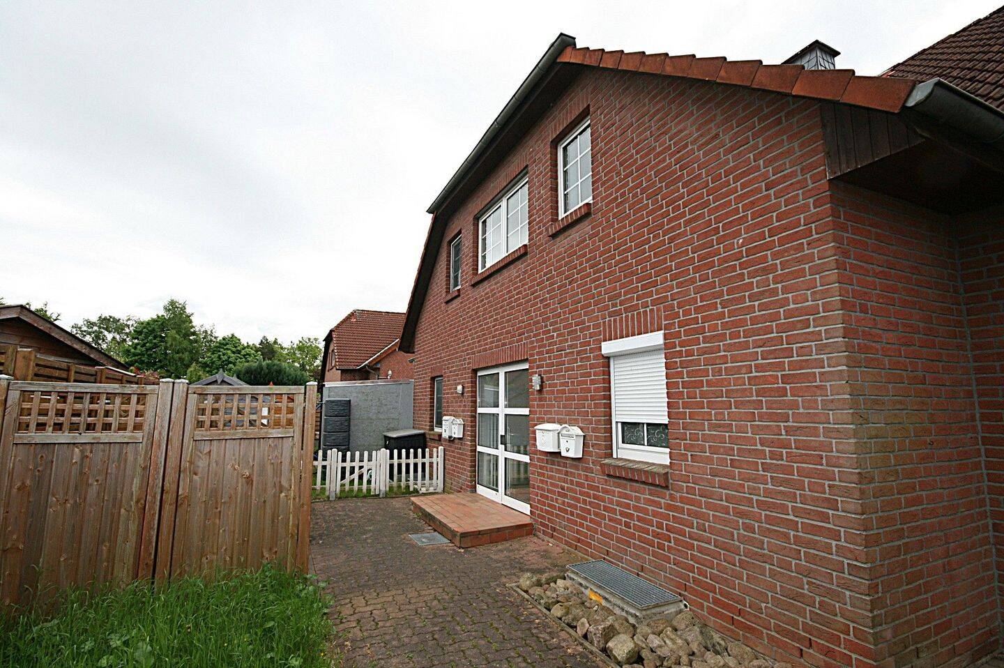 gemütliche Dachgeschosswohnung in WOB-Neindorf mit PKW-Stellplatz