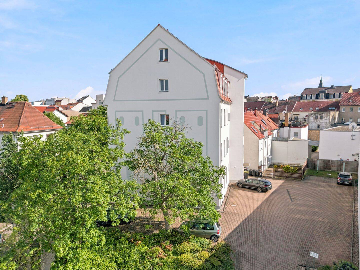 Seltene Investmentchance mit 740m²: Komplett aufgeteiltes Wohn- und Geschäftshaus aus einer Hand erwerben – Riesa – Vorschaubild 3