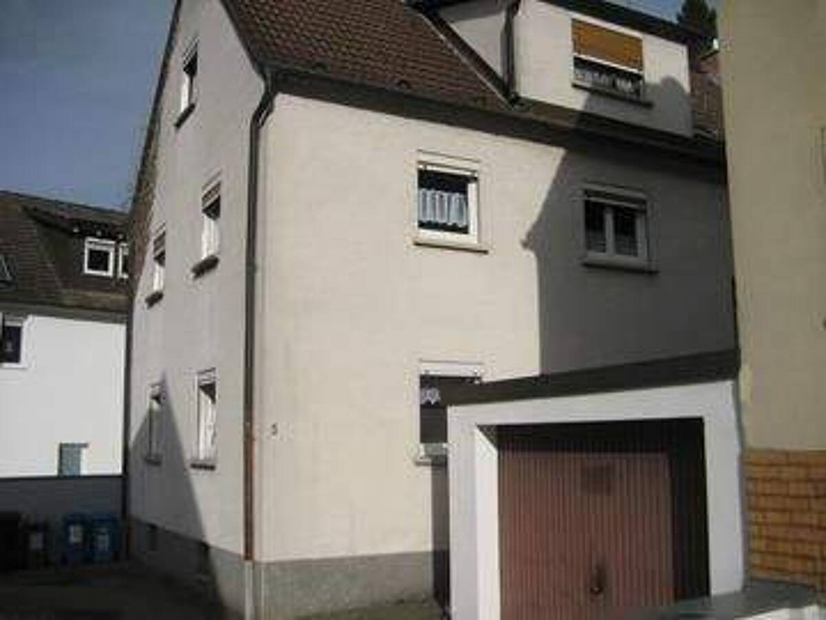 Attraktives Mehrfamilienhaus - ideal für Anleger und Familien – 97080 Würzburg – Bild 1 von 3