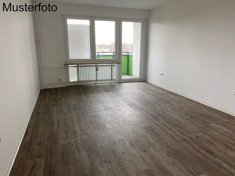 Renovierte 3-Zimmer-Wohnung mit Balkon – Oldenburg – Vorschaubild 2