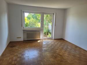Schöne Doppelhaushälfte mit 2 Wohnungen und Ausbaumöglichkeit im Dachgeschoss in wunderschöner Lage von Lohe – 90427 Nürnberg – Vorschaubild 5