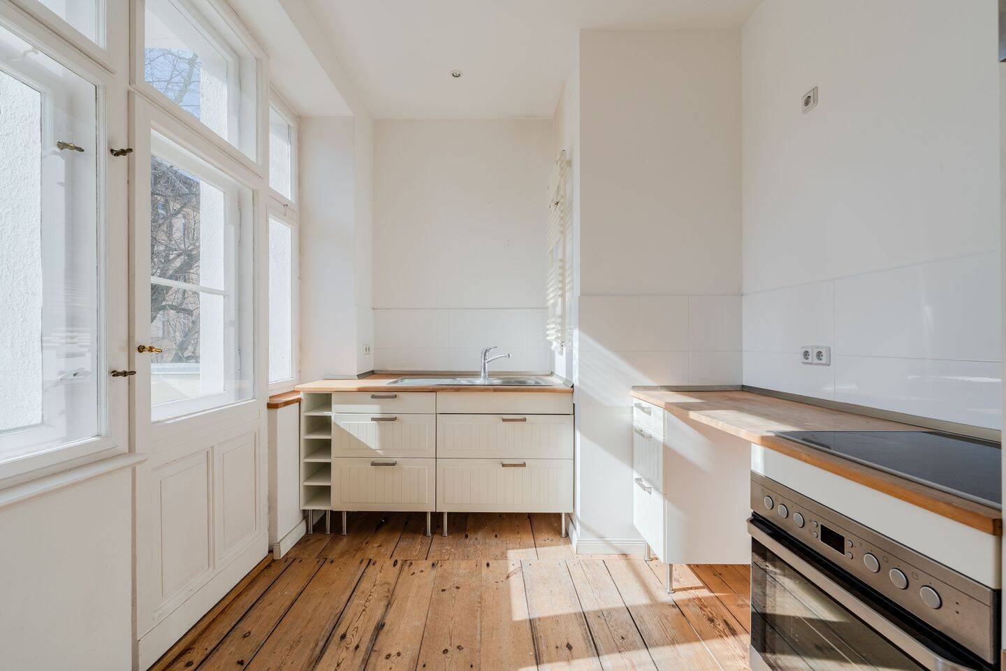 Eigenbedarf möglich - Modern sanierte 2-Zimmer-Wohnung mit sonnigem Balkon und tollem Weitblick – Berlin – Vorschaubild 3