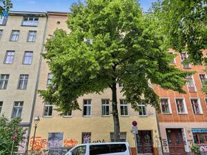 Voll vermietetes Wohn- und Geschäftshaus im Kreuzberger Wrangelkiez mit Entwicklungspotenzial