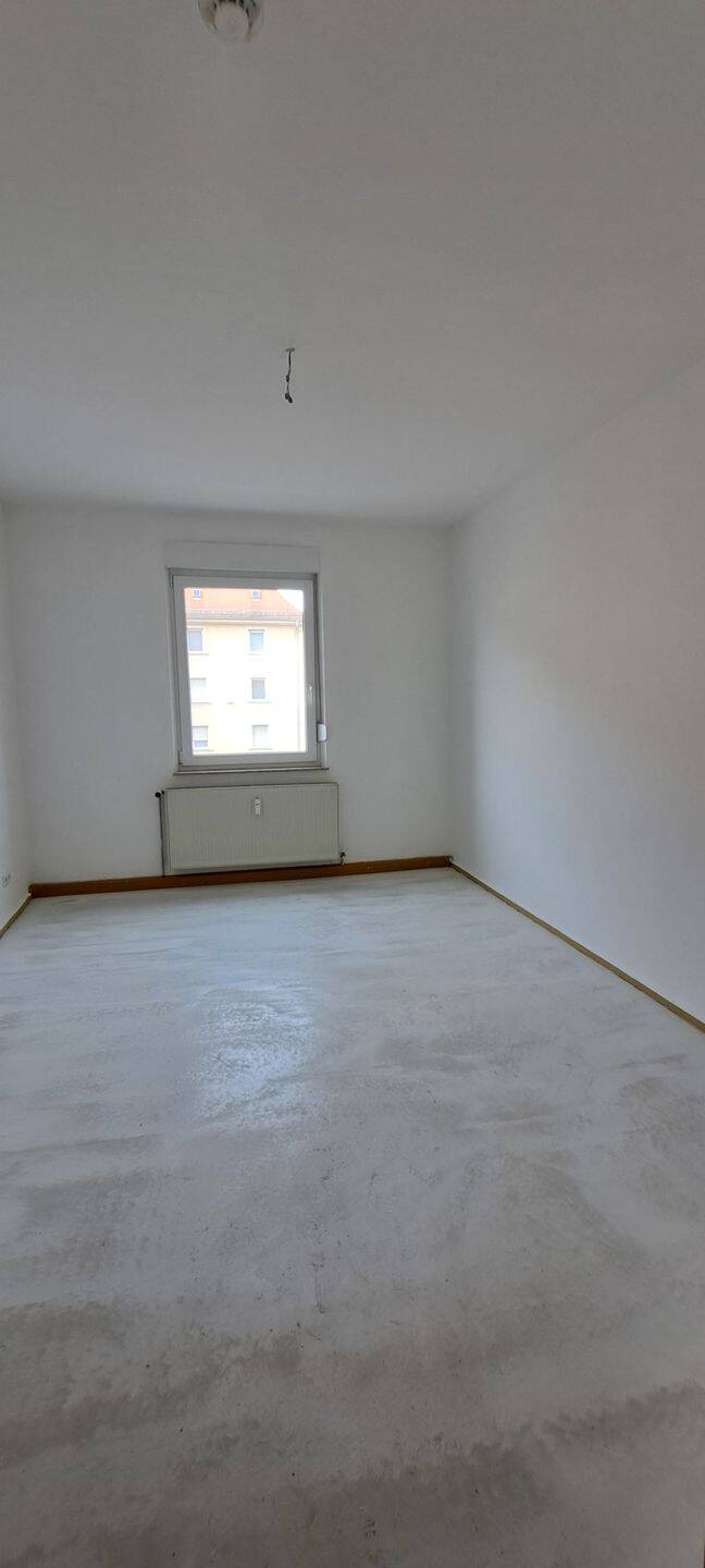 Renovierte 2-Zimmer-Wohnung im 2. Obergeschoss in 90443 Nürnberg, Gibitzenhof – Nürnberg – Vorschaubild 3