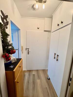 Vollmöbliert - Teilsanierte Terrassenwohnung an parkähnlichem Garten – 22559 Hamburg – Vorschaubild 9