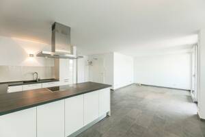 Modern, hell & sofort bezugsfrei: 2-Zimmer-Wohnung inklusiv Balkon & Küche – 89233 Neu-Ulm – Vorschaubild 9