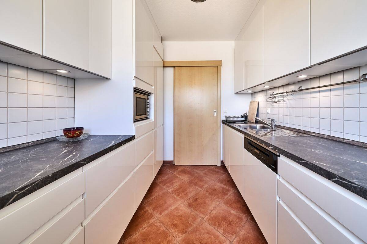 3-ZIMMER-WOHNUNG! mit ca. 99 m², Balkon, Stellplatz, Aufzug und stufenloser Zugang *Baujahr 2003* – Wiesbaden – Vorschaubild 5