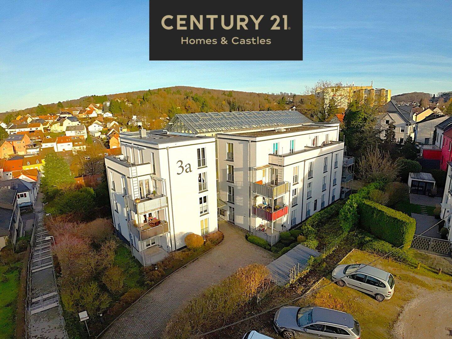 Einzigartige neuwertige 2ZKB Whg mit Balkon in Top Mehrfamilienhaus in bester Wohnlage von Dudweiler