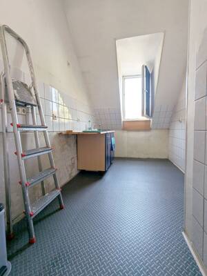 *Extra: + 50m² Dachraum* Geräumige 4 Zimmer Altbauwohnung in KA-Mühlburg – 76185 Karlsruhe – Vorschaubild 9