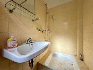 Viel Platz für die Familie! - Sanierungsbedürftiges Reihenendhaus inkl. Garage in OF-Buchhügel! – 63071 Offenbach am Main – Vorschaubild 9