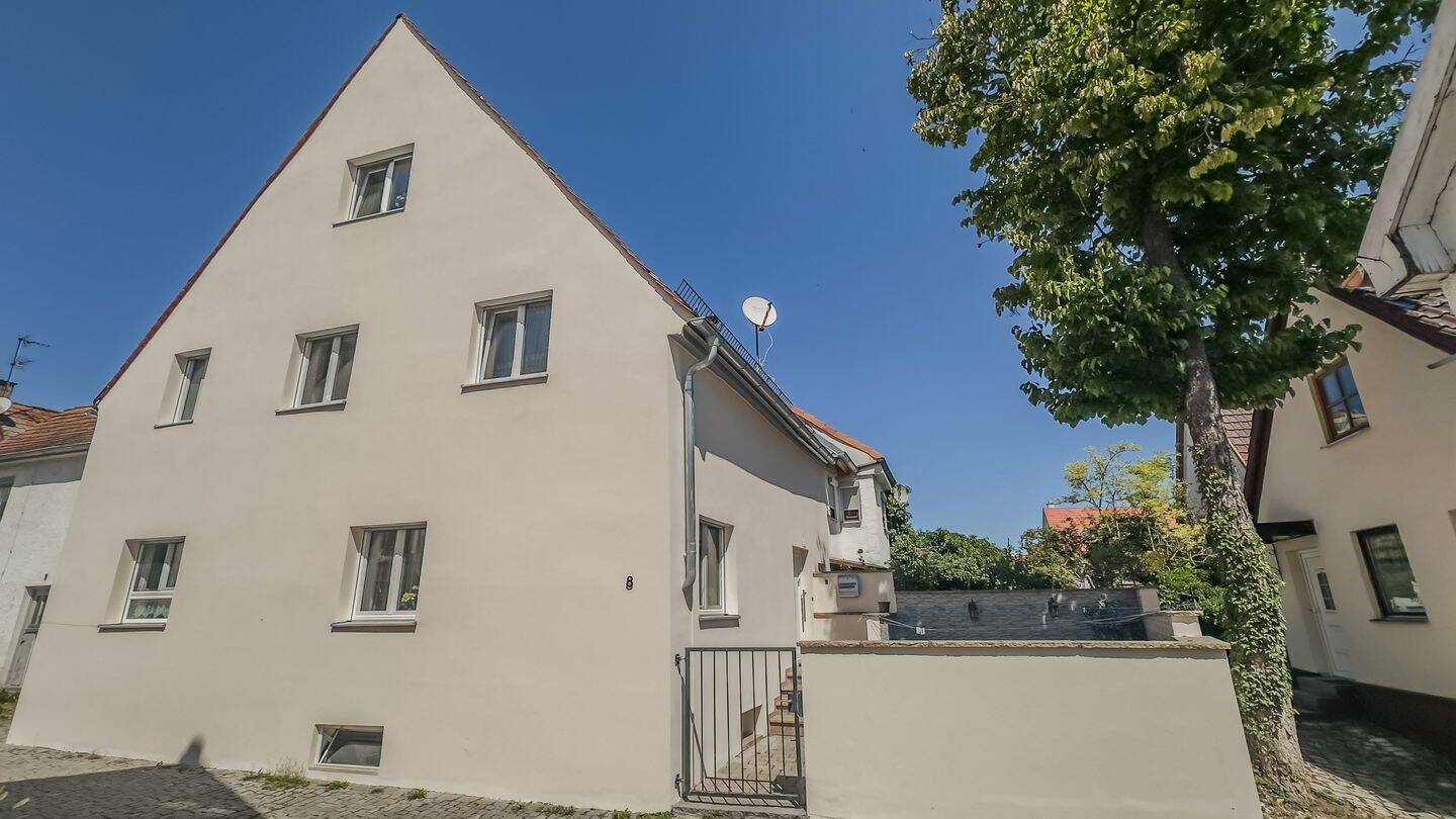 Top Investment: 6,1% Rendite - DHH mitten in der Stadt – Lauingen (Donau) – Bild 1 von 9