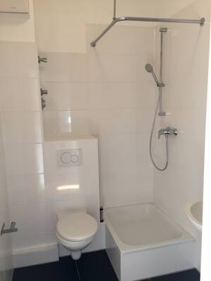 2-Zimmer-Altbau-Wohnung mit verglaster Loggia am Südfriedhof – 24114 Kiel – Vorschaubild 8