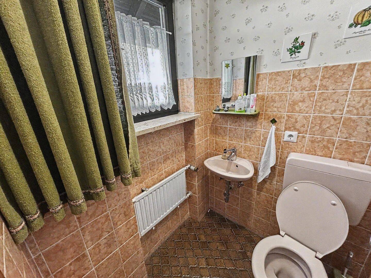 Charmantes Einfamilienhaus mit zwei Einliegerwohnungen in bester Lage von Ansbach – Ansbach – Vorschaubild 9