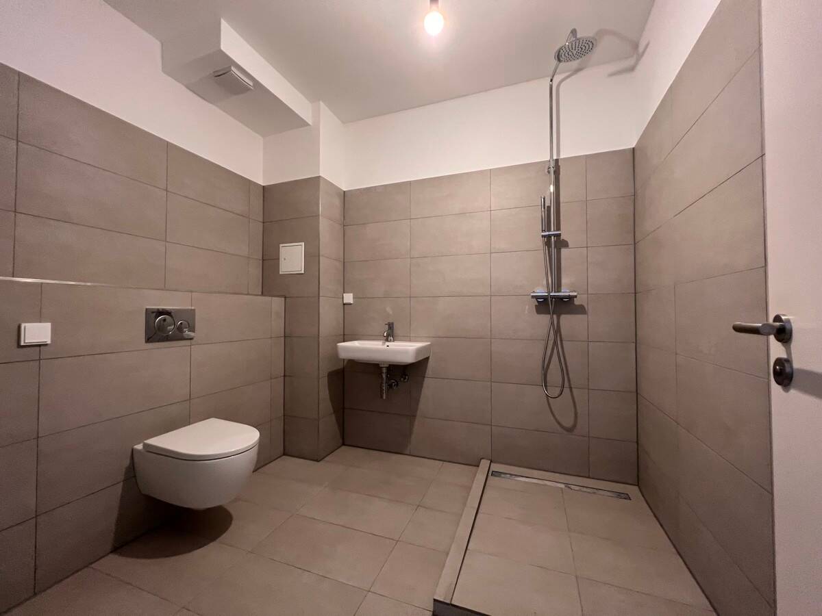 Erstbezug im PENTHOUSE auf 2 Etagen - ca. 153 m², 4-Zi, TERRASSE, 2 Bäder, TG, LUXUS PUR per SOFORT – Berlin – Vorschaubild 4