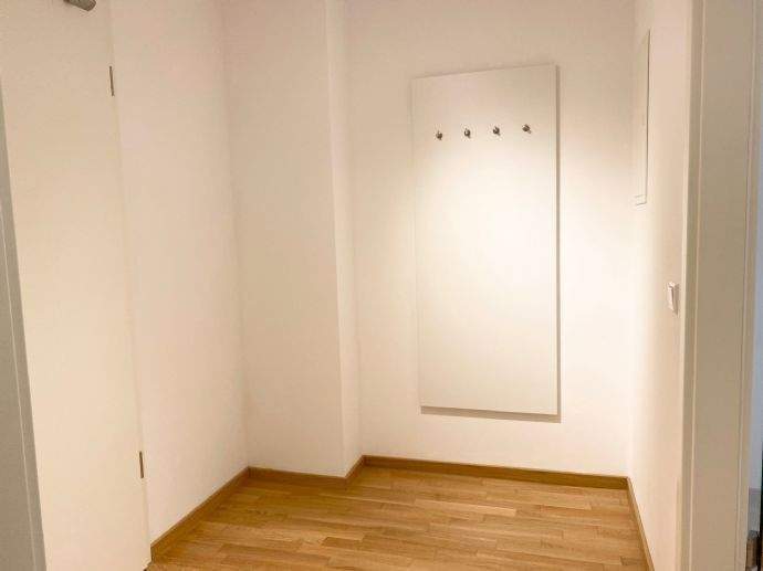 TOP MODERNE VOLL MÖBLIERTE 1 ZIMMER WOHNUNG IN ERLANGEN – Erlangen – Vorschaubild 2