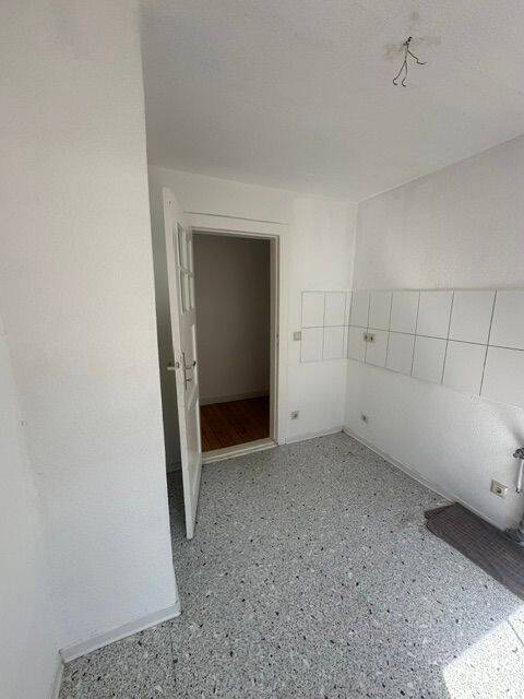 2-Raum Wohnung mit Balkon in Stadtfeld. – Magdeburg – Vorschaubild 7