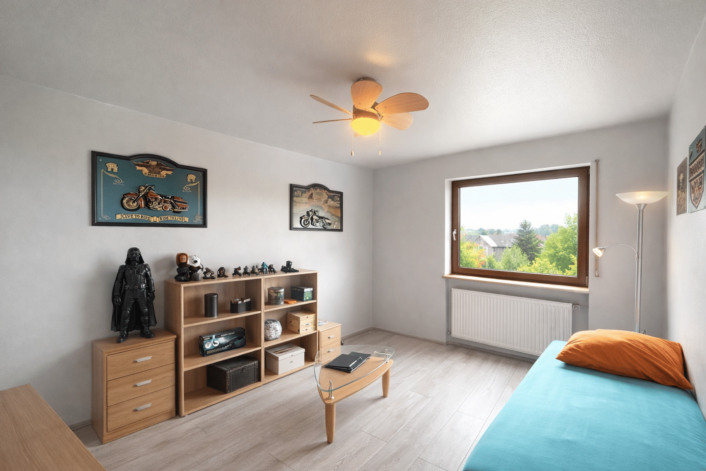 4-Zimmer Obergeschosswohnung (1.OG.) mit 109 m², 2-Balkonen, Einbauküche, Kellerabteil, mit Kfz Stellplatz in Nürnberg – Nürnberg – Vorschaubild 3