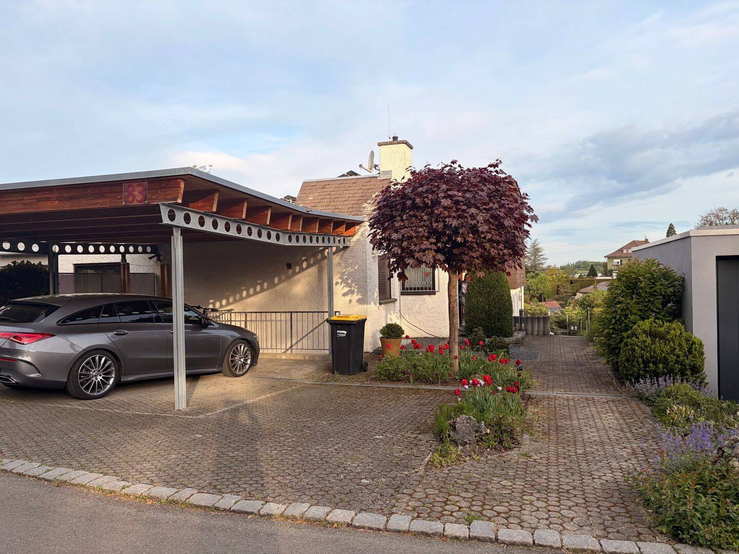 1.5 Zimmerwohnung mit TV, Wlan, Küche, Dusche/Wc, Waschmaschine (voll Möbliert) und Parkplatz – Reutlingen – Vorschaubild 2