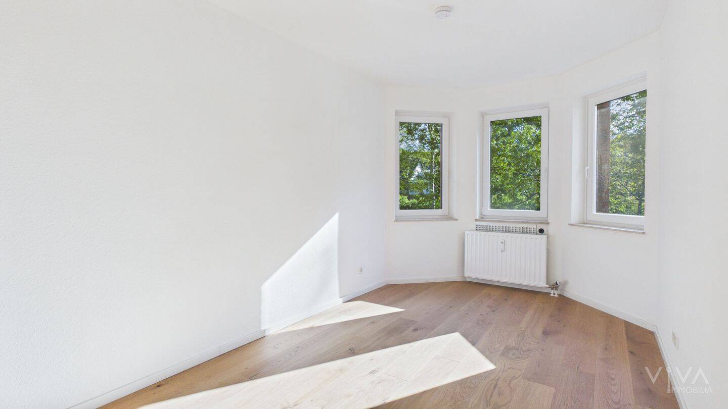 Modernisierte 2-Zimmer-Wohnung mit EBK & Stellplatz in grüner Lage von Grafenberg – Düsseldorf – Vorschaubild 5