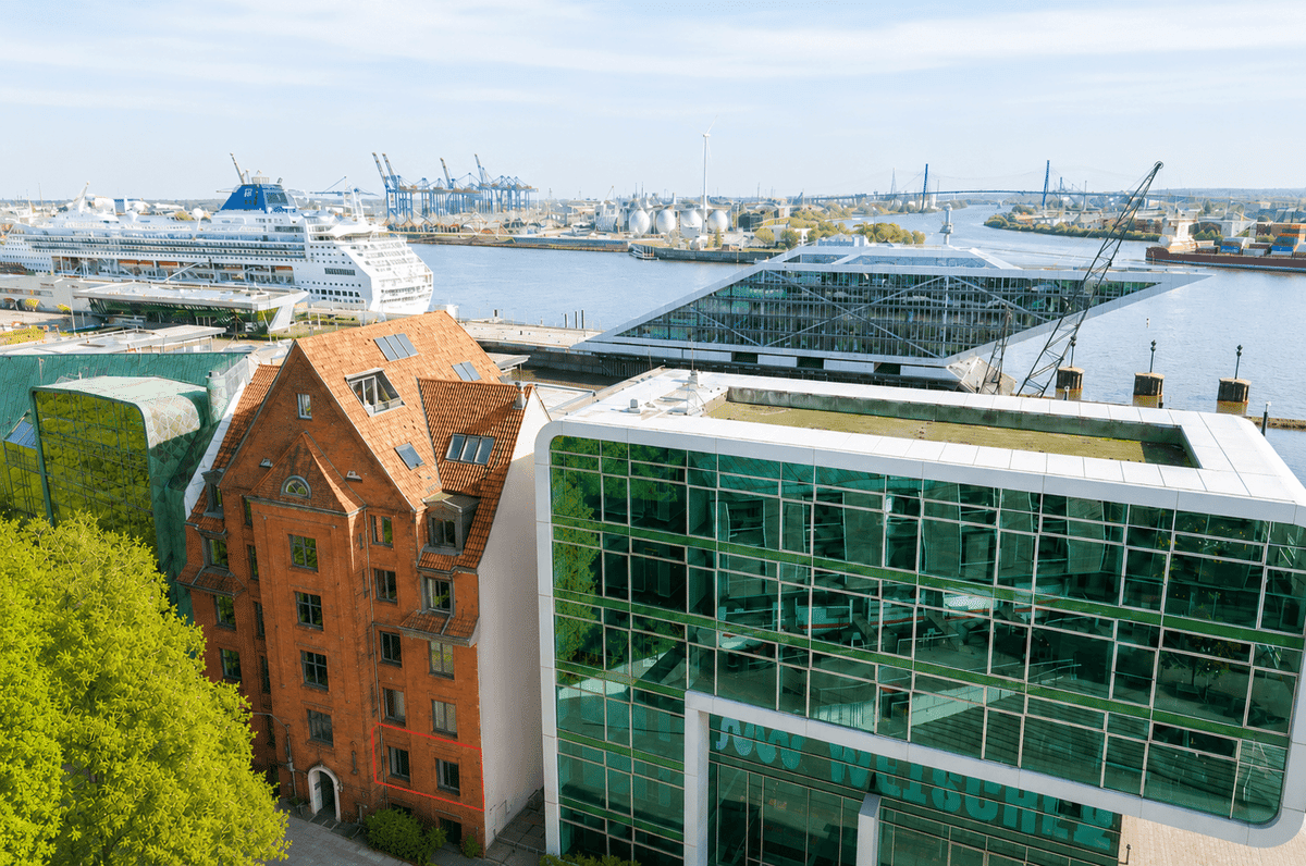 Hafenwohnung mit Kamin und Altbauflair – 22767 Hamburg – Bild 1 von 9