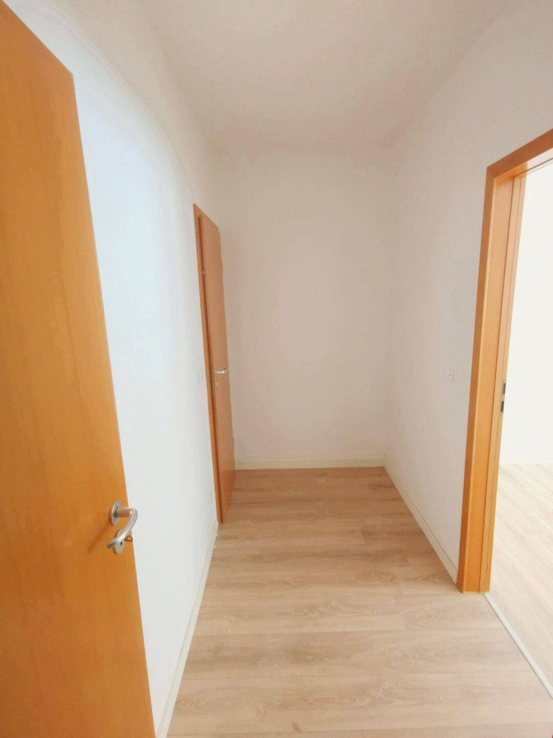 2-Zimmer-Wohlfühlwohnung mit EBK – Chemnitz – Vorschaubild 2