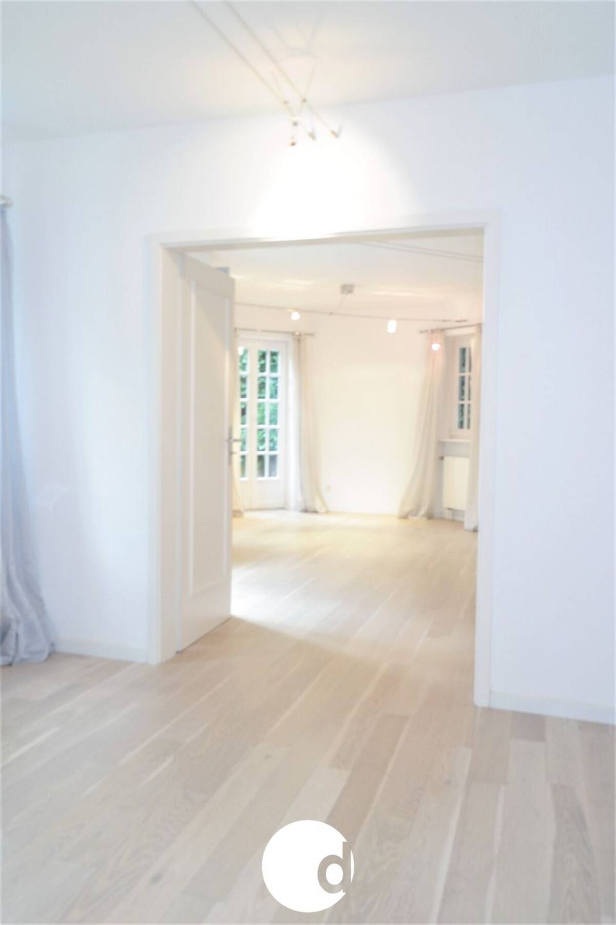 Exklusive 2-Zi-Einliegerwohnung in bester Wohnlage am Bopser – 70184 Stuttgart – Bild 1 von 5
