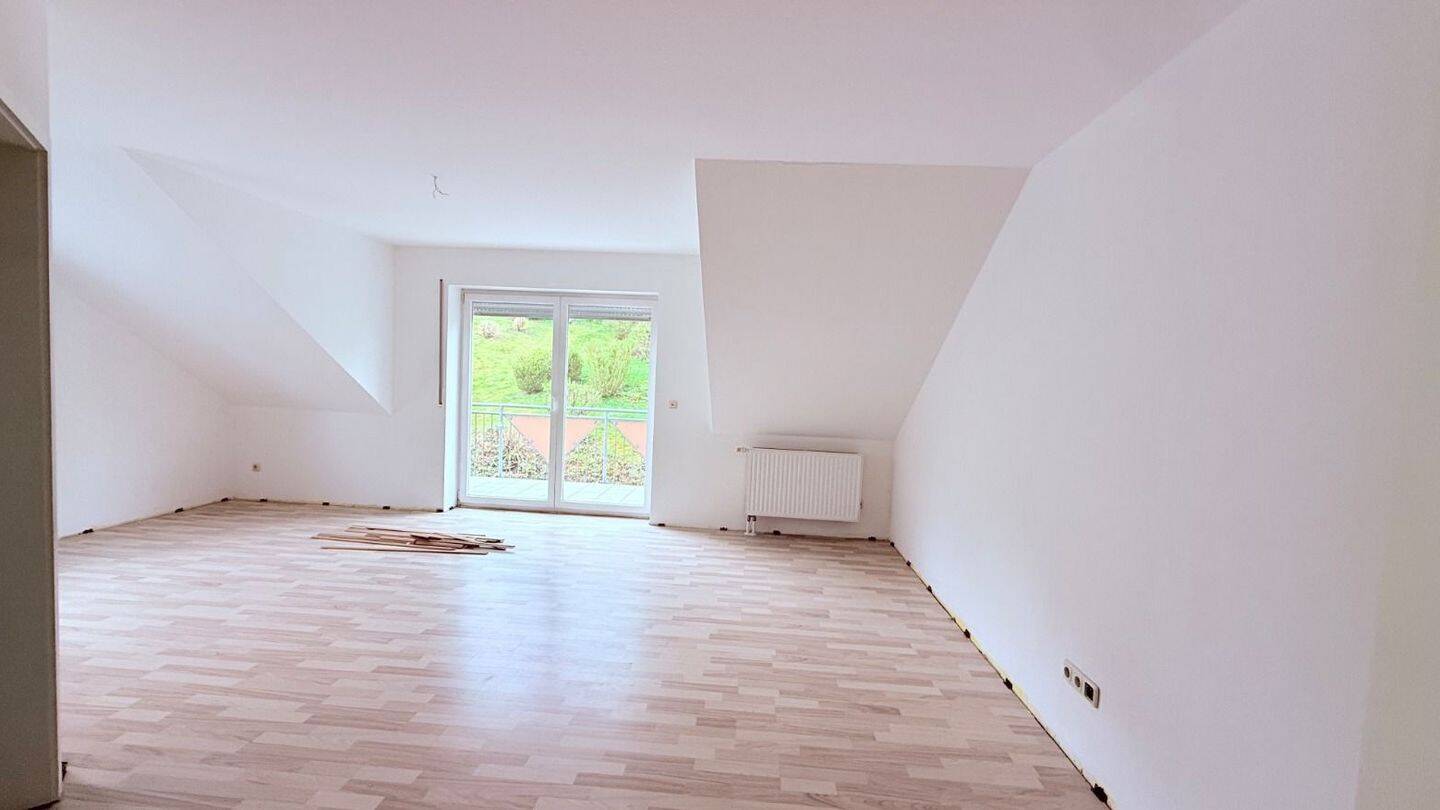 3-Zimmer-Wohnung mit Balkon in Petersberg, Geisaer Weg – Petersberg – Vorschaubild 3