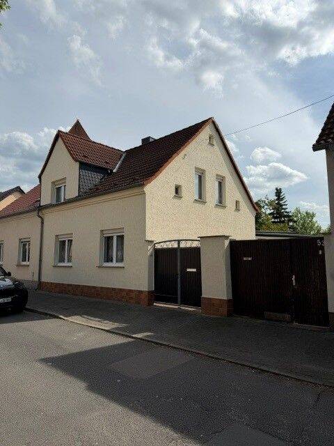 Wohnhaus in ruhiger Nebenstraße