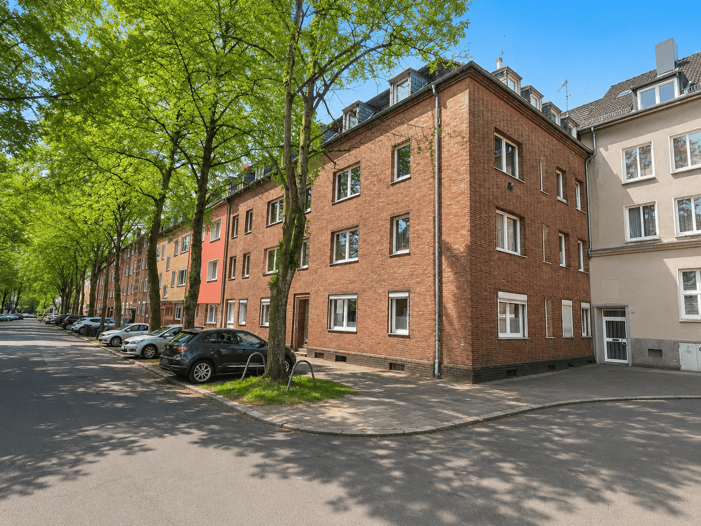 Solide Kapitalanlage im begehrten Johannistal - Vermietete 3-Zimmer-Wohnung mit Balkon ins Grüne
