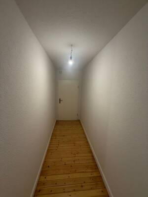 Wunderschöne sanierte 2 zimmer wohnung mit sehr goßem Balkon. – 24148 Kiel – Vorschaubild 5
