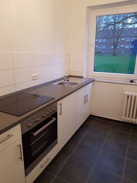 Da kommt man gern Heim. ansprechende 2-Zimmer-Wohnung – Kiel – Vorschaubild 2