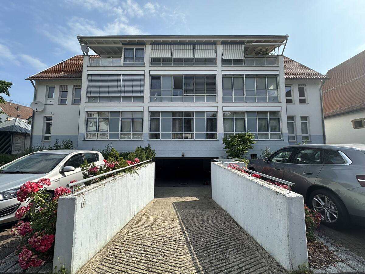 GROSSZÜGIGE 3-ZIMMERWOHNUNG (OHNE BALKON UND OHNE KELLER) – 74078 Heilbronn – Bild 1 von 7