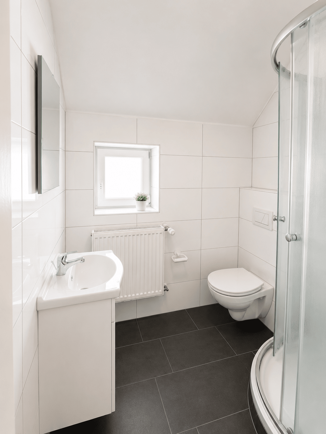 Helle 1-Zimmer-Wohnung mit Einbauküche und modernem Duschbad in zentraler Lage – Ingolstadt – Vorschaubild 2