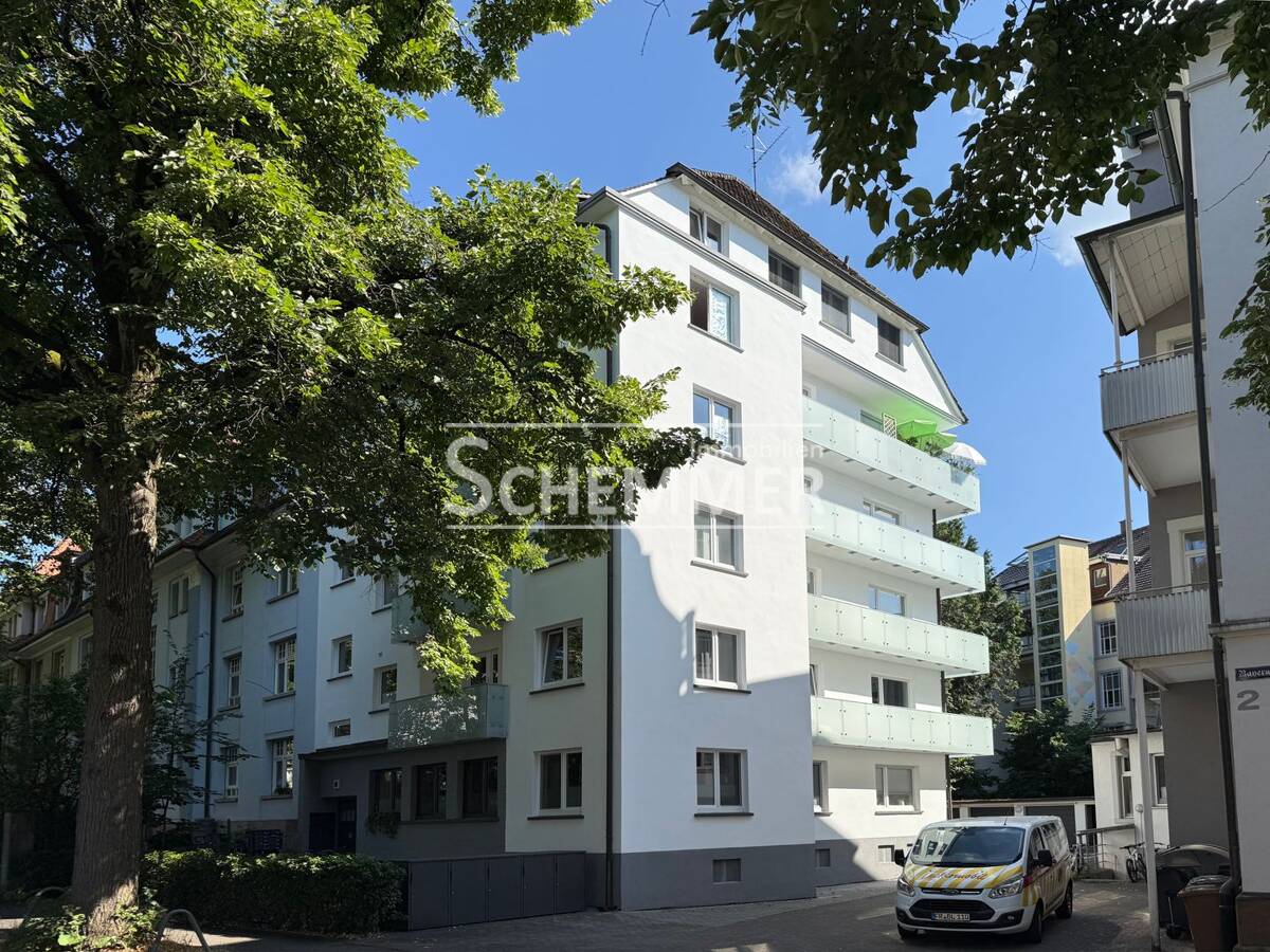 Freiburg-Wiehre ++ Traumhafte Lage! Sehr gut geschnittene 3 Zi.Whg. im 3. OG (vermietet!) – 79100 Freiburg im Breisgau – Bild 1 von 9